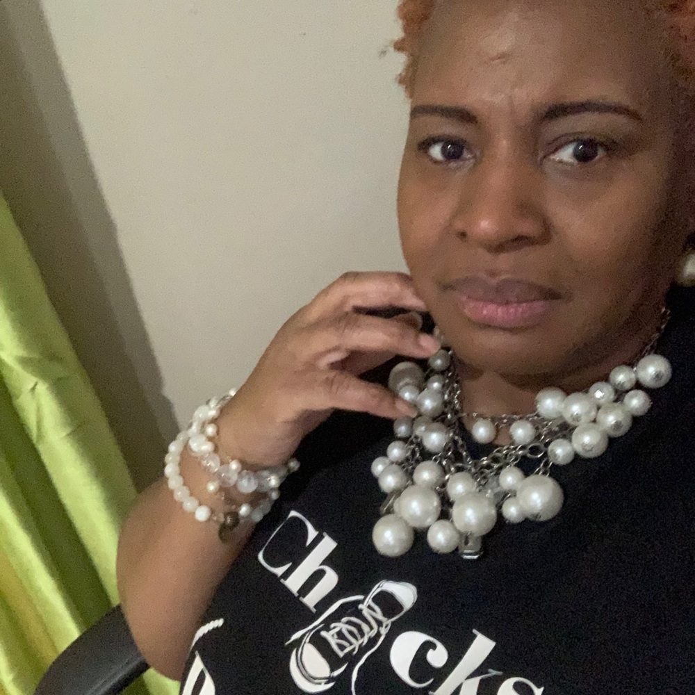 Meet your Posher, Veronica